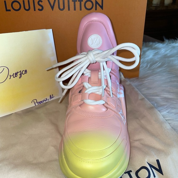 Louis Vuitton Archlight 2021 by the Pool collection limited edition - Picture 6 of 12